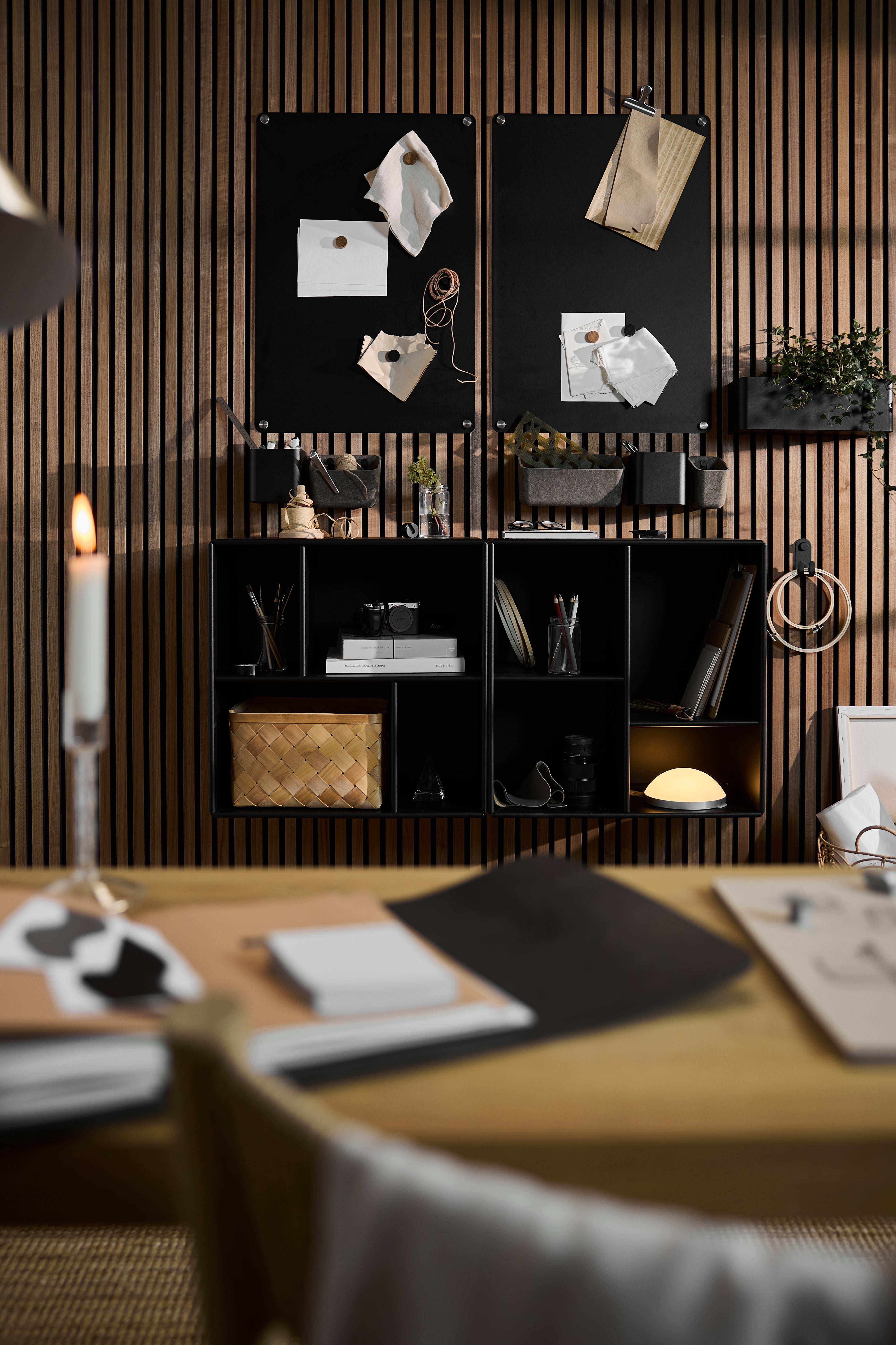 Arka | Åpent skap / Black